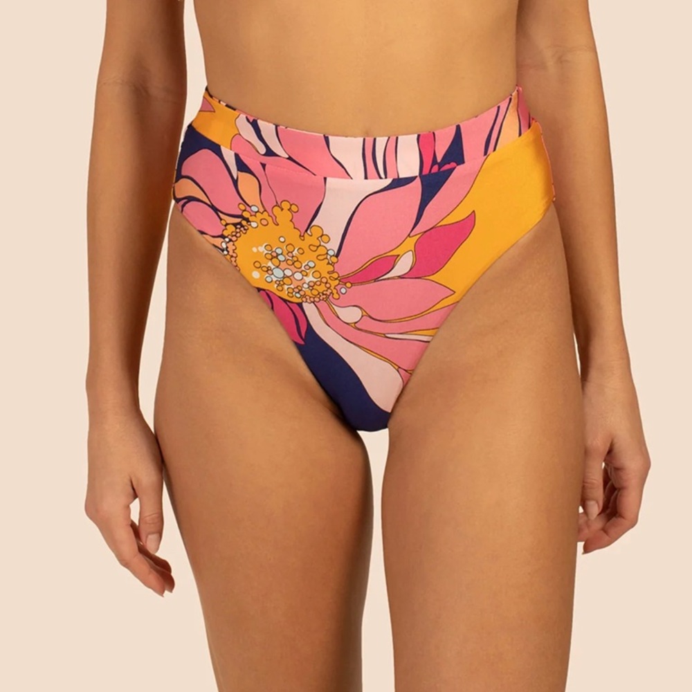 NWT Trina Turk high waisted bikini bottoms!